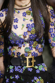 Details Christian Dior , Details Dior Fall 2018 Ready-to-Wear , Детали показа Кристиан Диор , Детали показа Диор осень зима 2018 , Fashion show , неделя моды в Париже , PFW , Мария Грация Кьюри , Mainstyles
